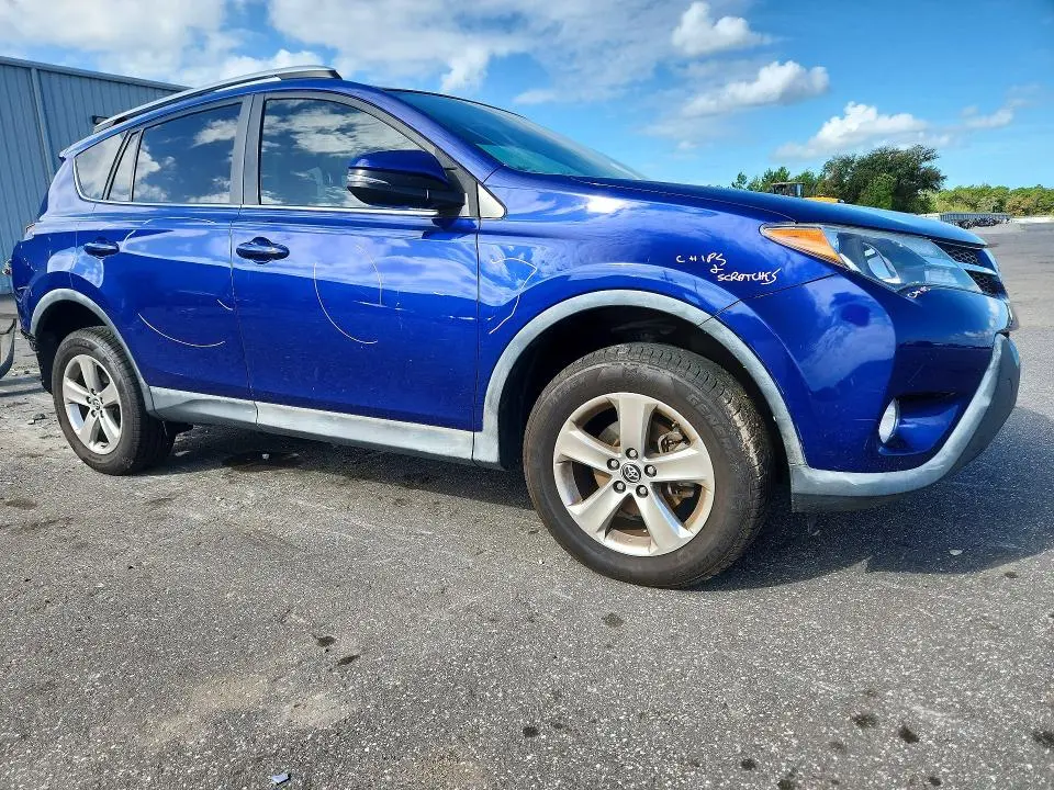2015 TOYOTA RAV4 XLE  