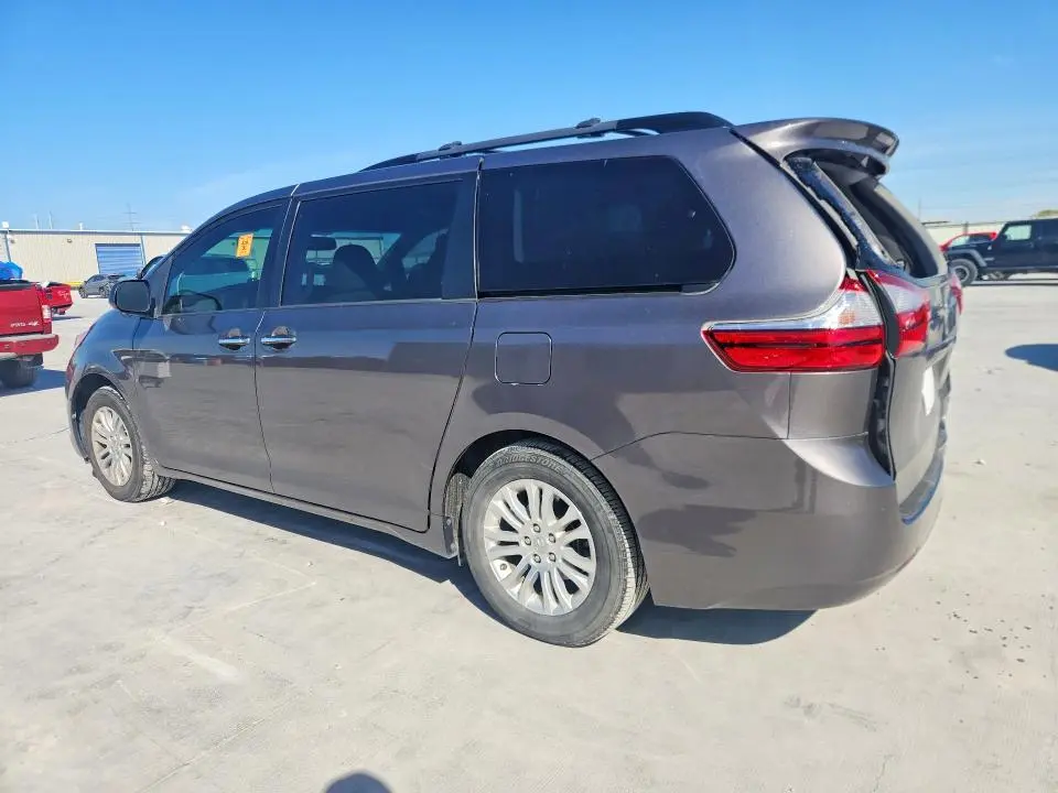 2017 TOYOTA SIENNA XLE 8-PASSENGER  