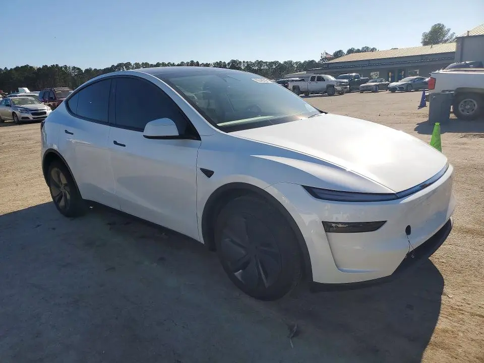 2026 TESLA MODEL Y   