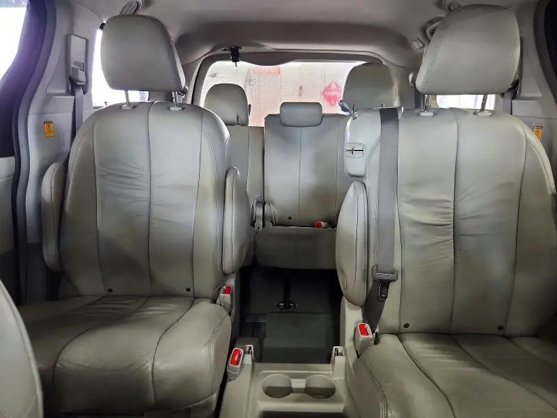 2011 TOYOTA SIENNA XLE 8-PASSENGER  