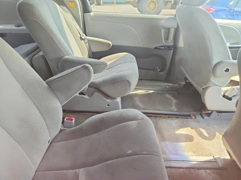 2011 TOYOTA SIENNA BASE 7-PASSENGER  