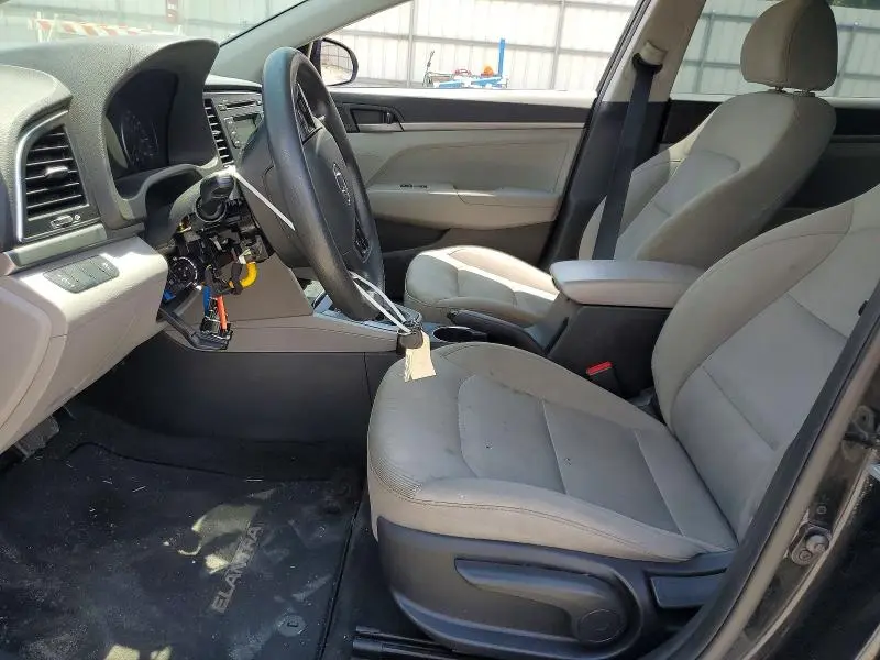 2018 HYUNDAI ELANTRA SE  