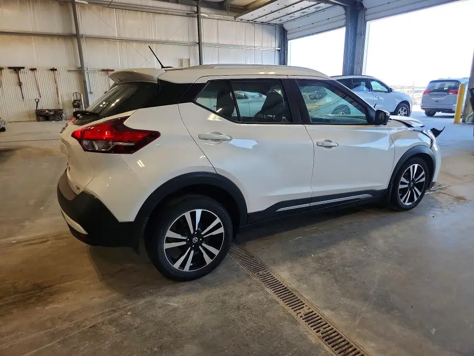2018 NISSAN KICKS SR  