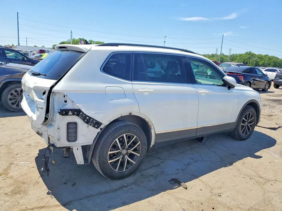 2021 VOLKSWAGEN TIGUAN SE  