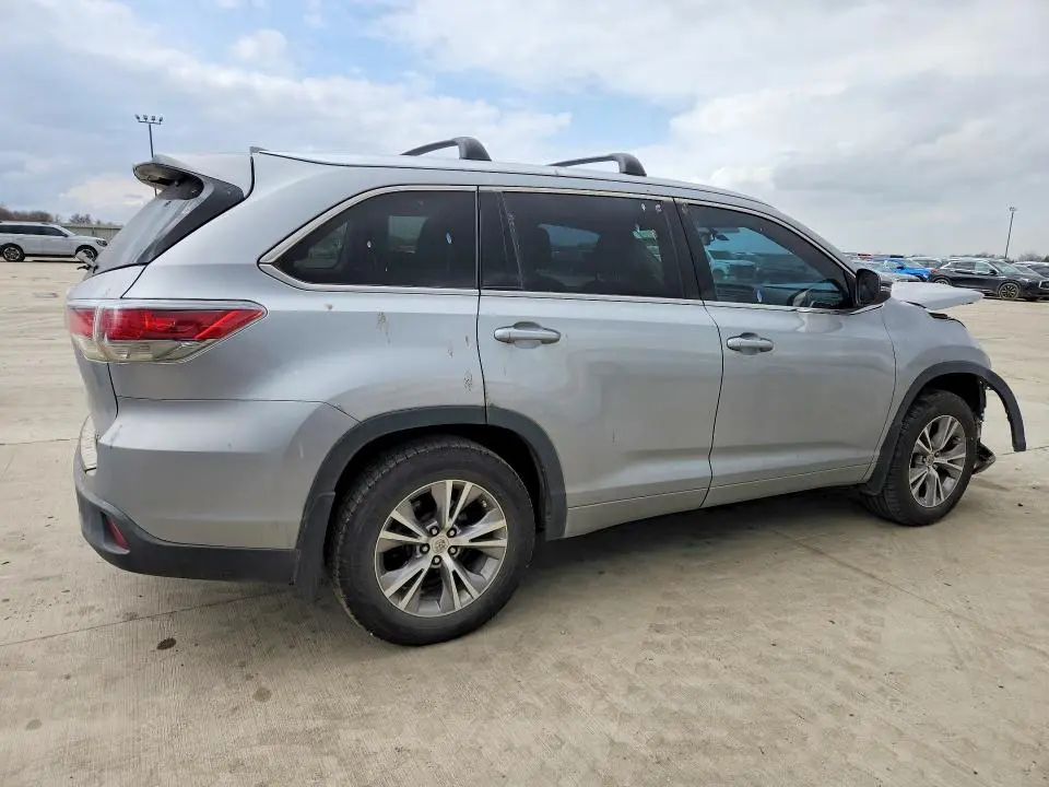 2015 TOYOTA HIGHLANDER XLE  