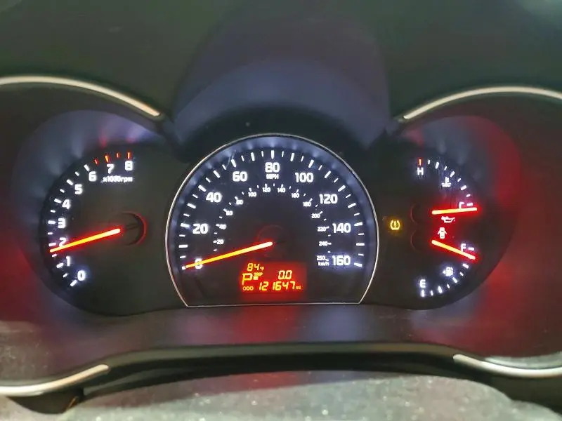 2015 KIA SORENTO LX  