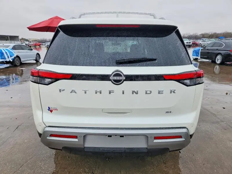 2024 NISSAN PATHFINDER SL  