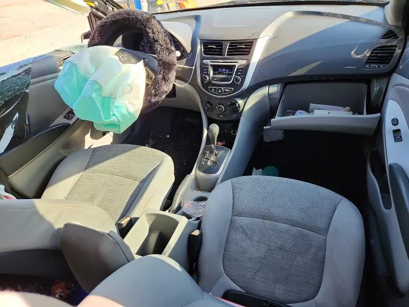 2015 HYUNDAI ACCENT GLS  