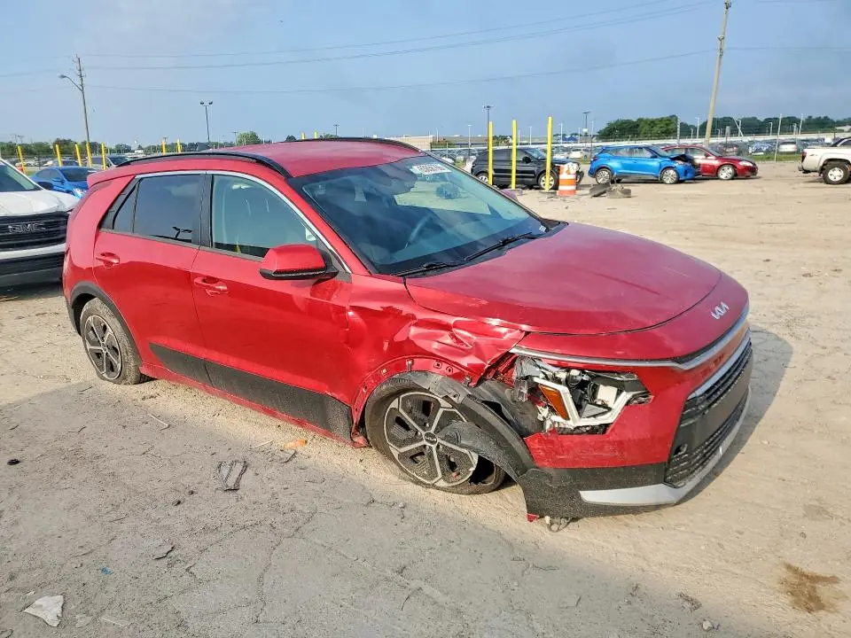 2023 KIA NIRO LX  
