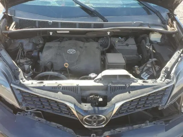 2018 TOYOTA SIENNA SE