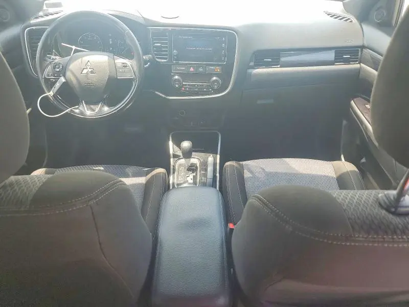 2018 MITSUBISHI OUTLANDER   