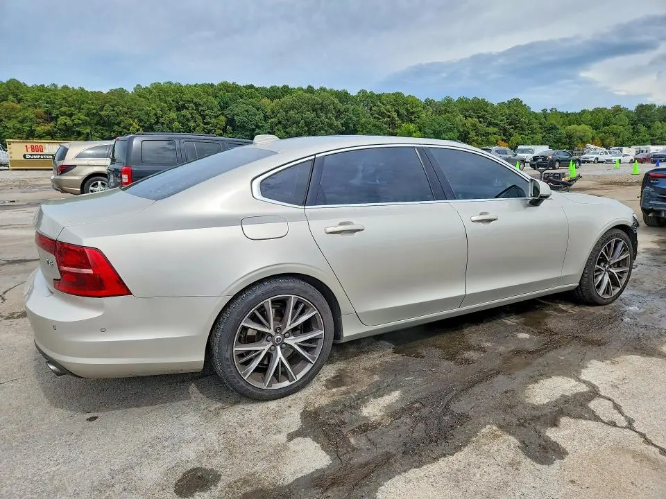 2018 VOLVO S90 T5 MOMENTUM  