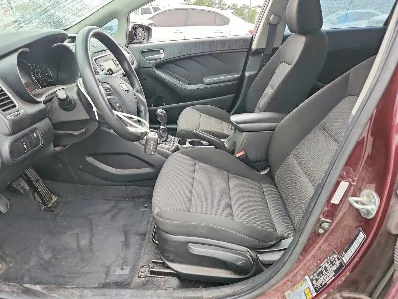 2017 KIA FORTE LX  