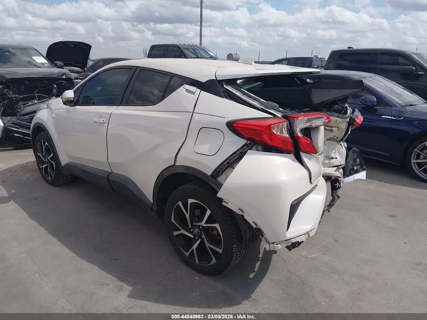 2018 TOYOTA C-HR XLE