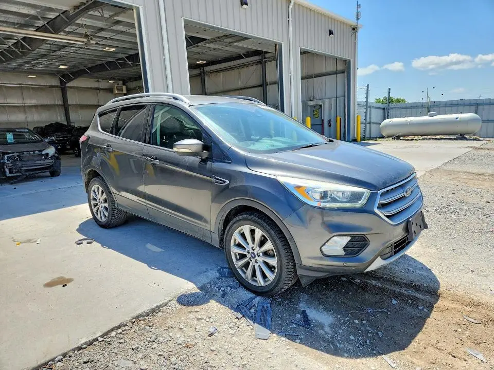 2017 FORD ESCAPE TITANIUM  