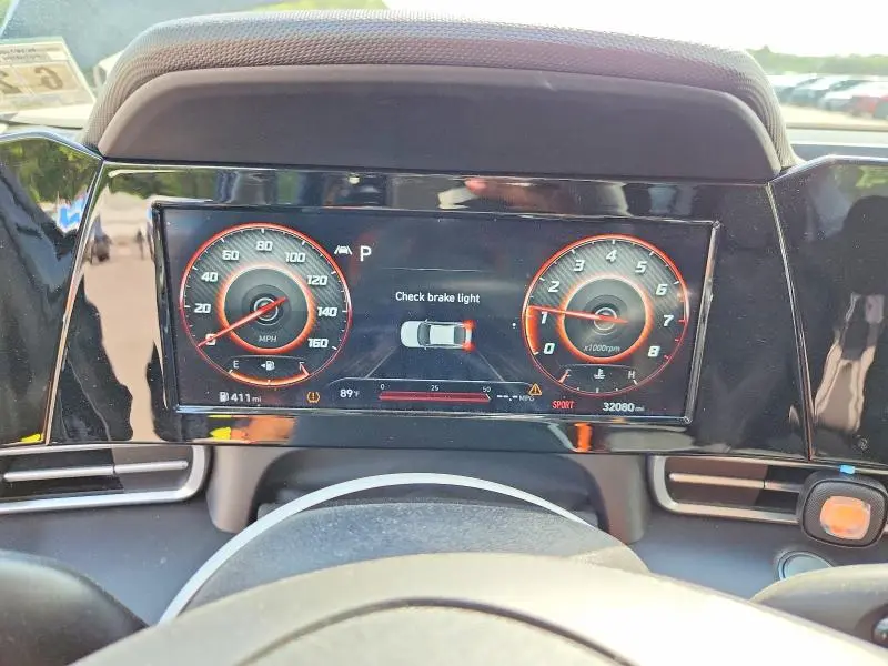 2022 HYUNDAI ELANTRA   