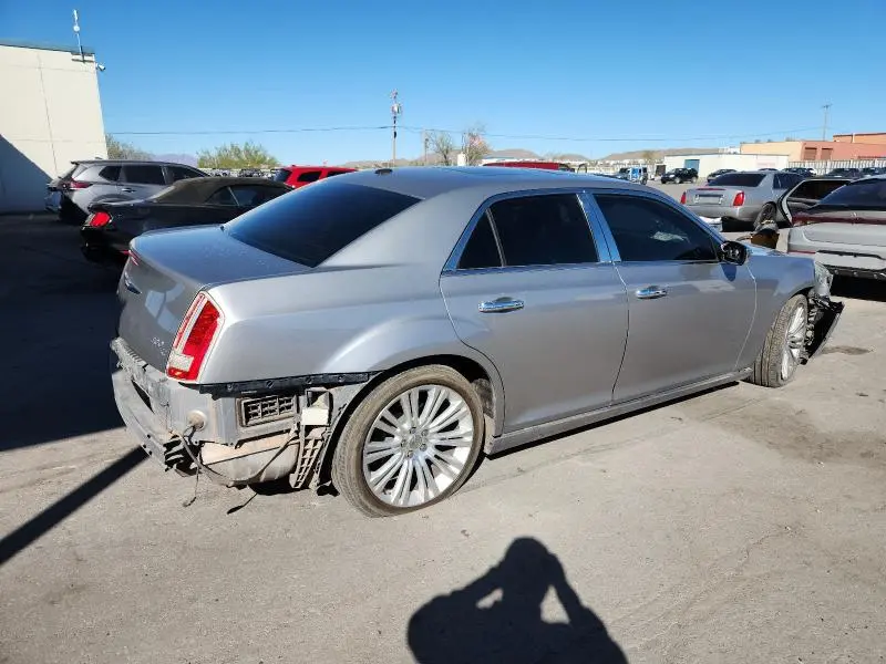2011 CHRYSLER 300C   