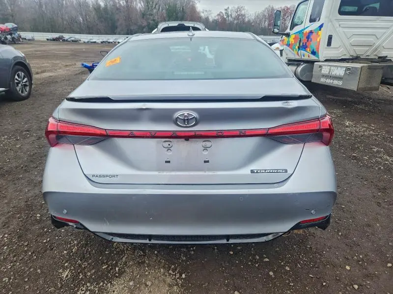 2019 TOYOTA AVALON XLE  