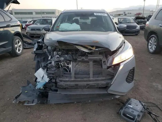 2024 NISSAN KICKS SV  