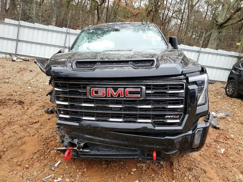 2024 GMC SIERRA K2500 AT4  
