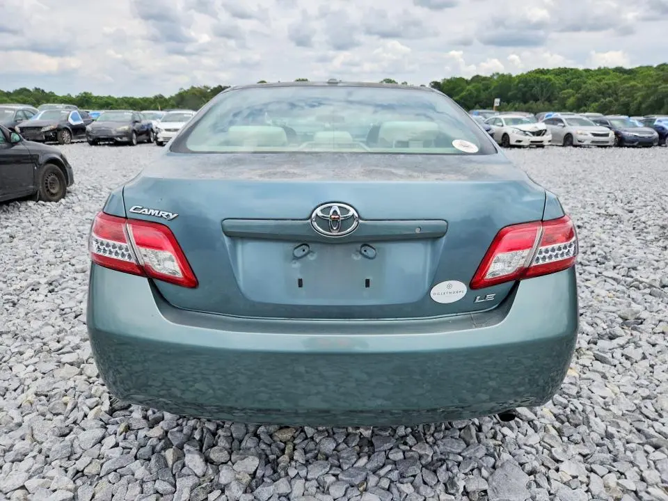 2010 TOYOTA CAMRY LE  