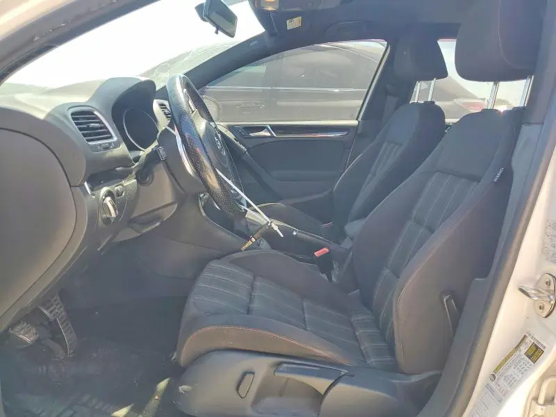 2013 VOLKSWAGEN GTI   