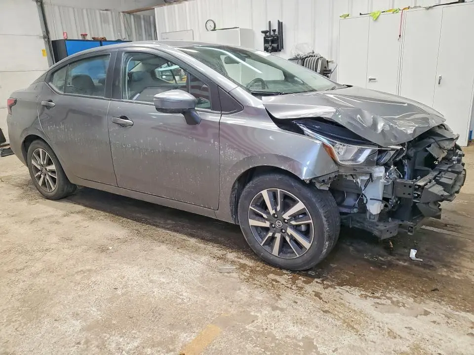 2021 NISSAN VERSA SV  