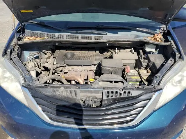2011 TOYOTA SIENNA BASE  