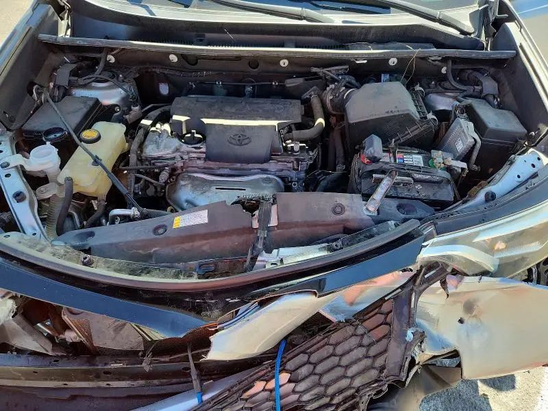2016 TOYOTA RAV4 SE  