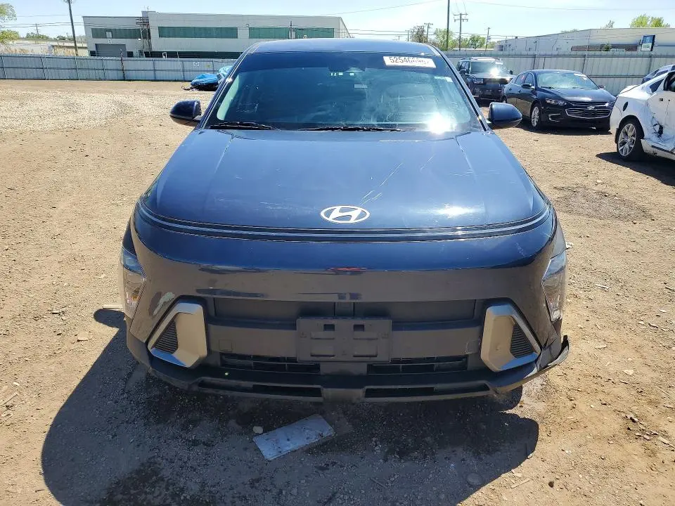 2024 HYUNDAI KONA SE  