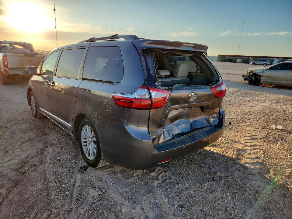 2015 TOYOTA SIENNA XLE 8-PASSENGER  