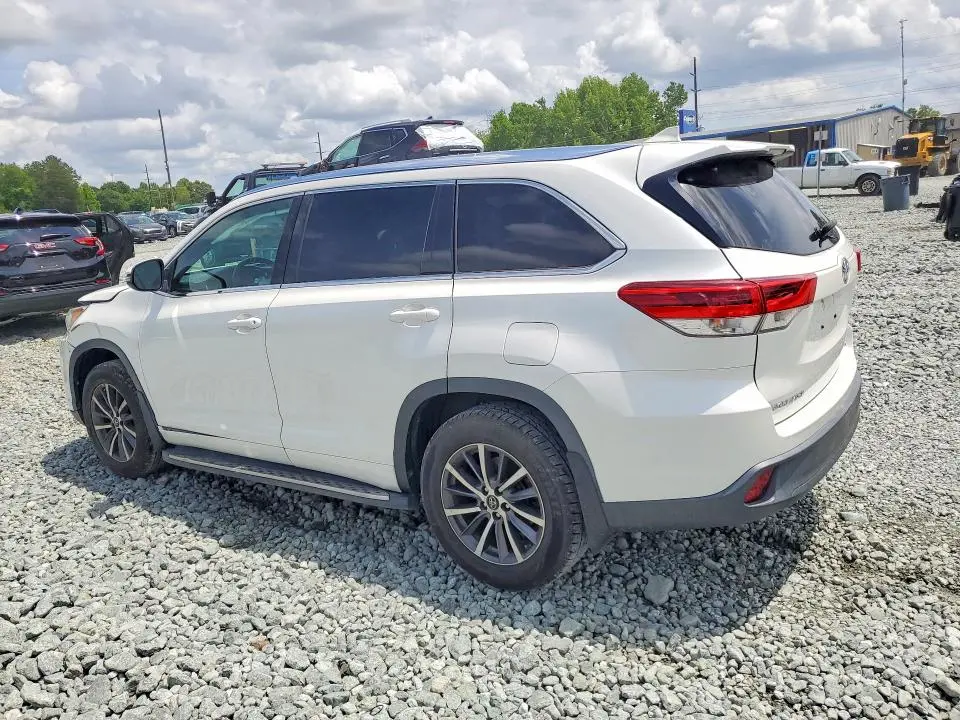 2018 TOYOTA HIGHLANDER XLE  