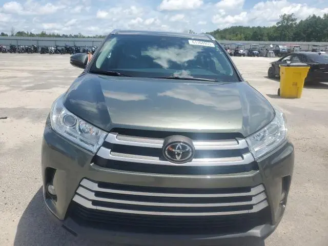 2018 TOYOTA HIGHLANDER SE  