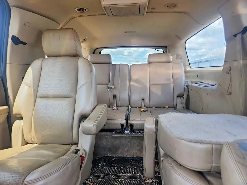 2011 CHEVROLET SUBURBAN K1500 LTZ  