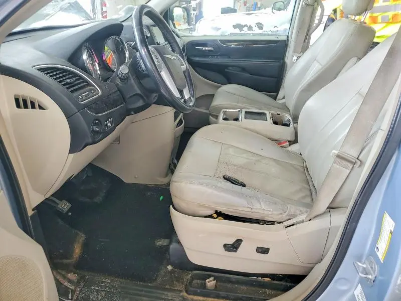 2013 CHRYSLER TOWN & COUNTRY TOURING  