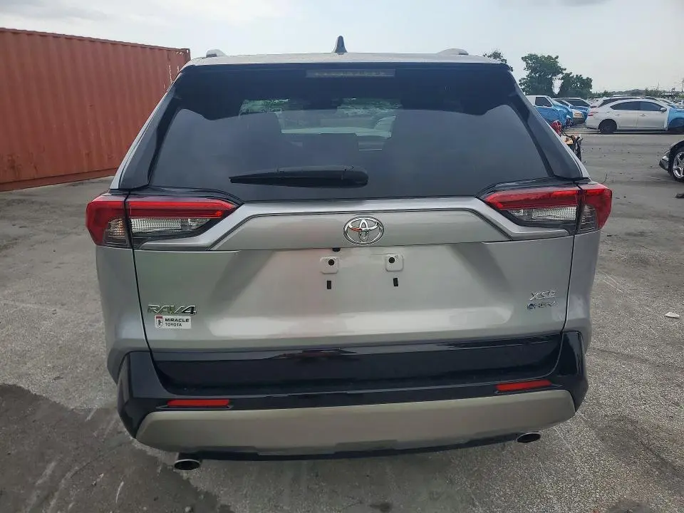 2025 TOYOTA RAV4 XSE  