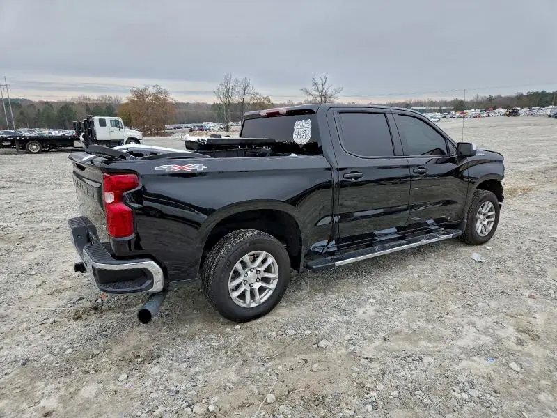 2024 CHEVROLET SILVERADO K1500 LT  