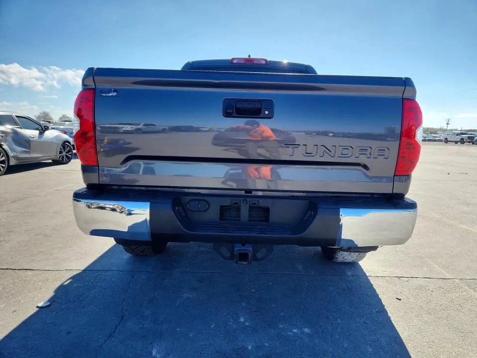 2021 TOYOTA TUNDRA SR5  