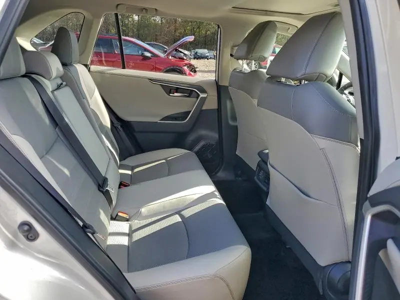 2019 TOYOTA RAV4 LIMITED  