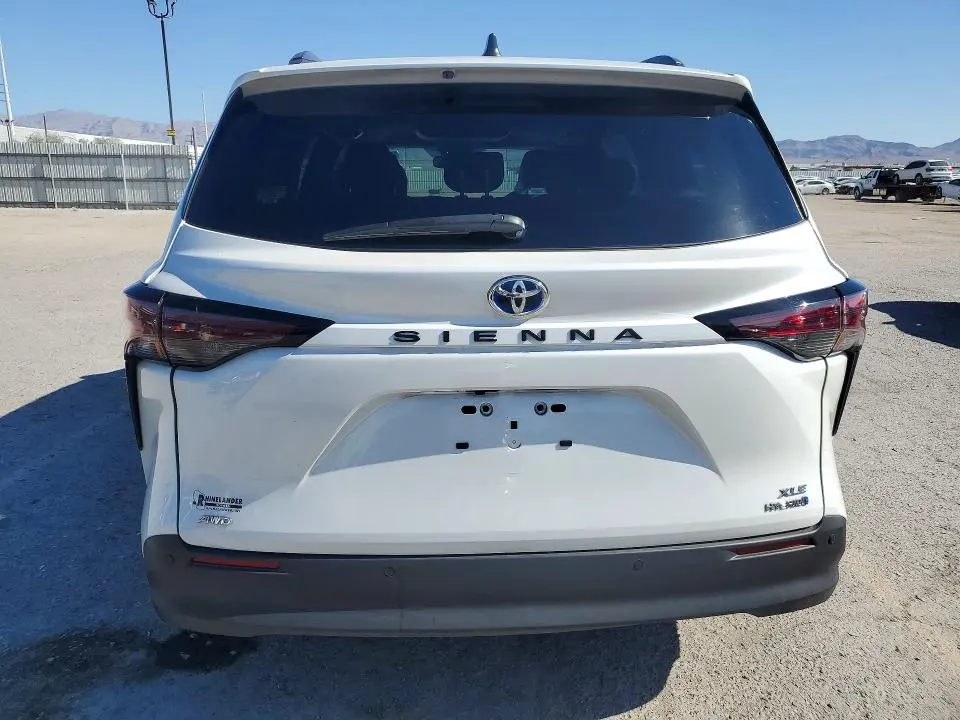 2024 TOYOTA SIENNA XLE 7-PASSENGER  