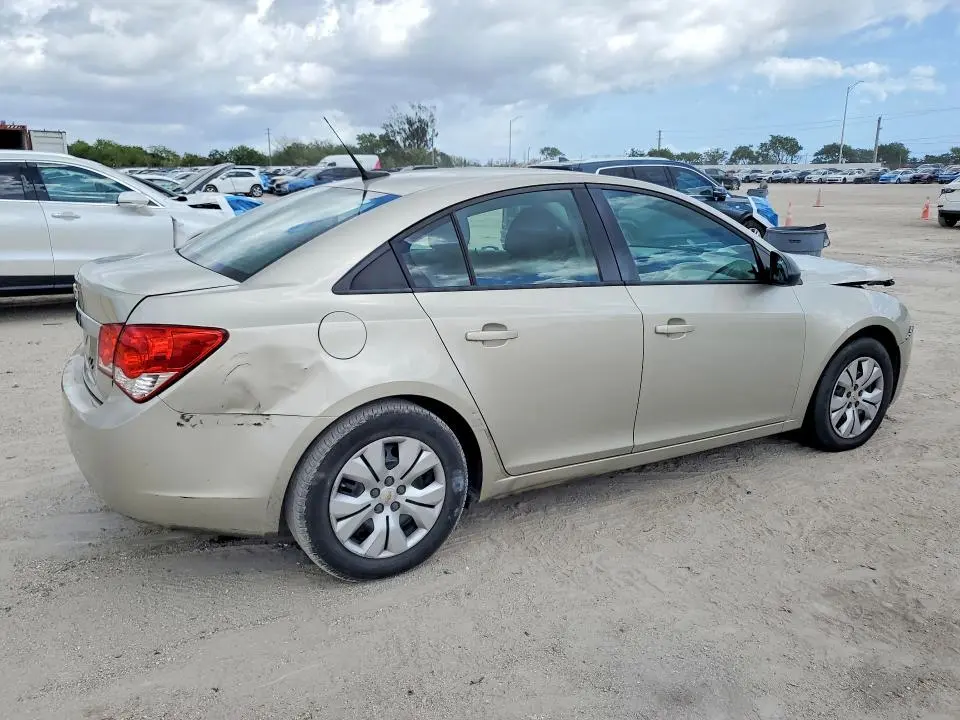2013 CHEVROLET CRUZE LS  