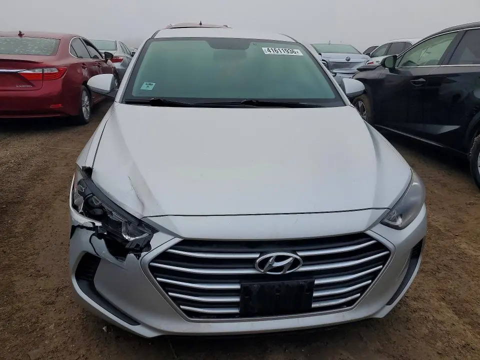 2018 HYUNDAI ELANTRA SE  