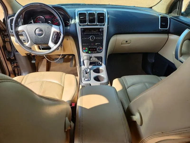 2010 GMC ACADIA SLT-1  