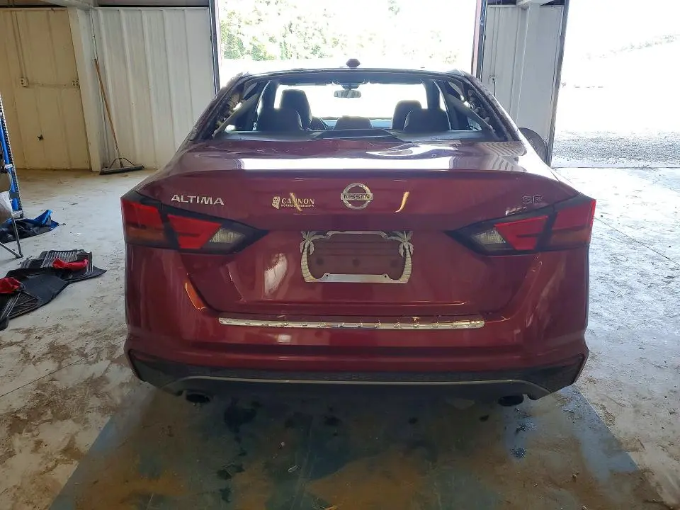 2021 NISSAN ALTIMA SR  