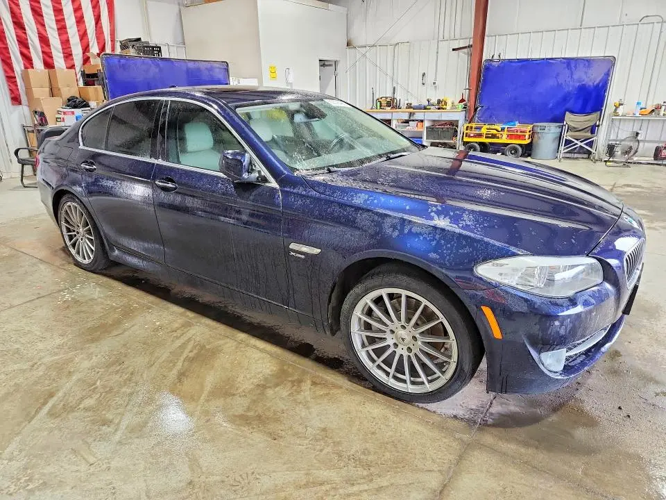 2012 BMW 528 XI  