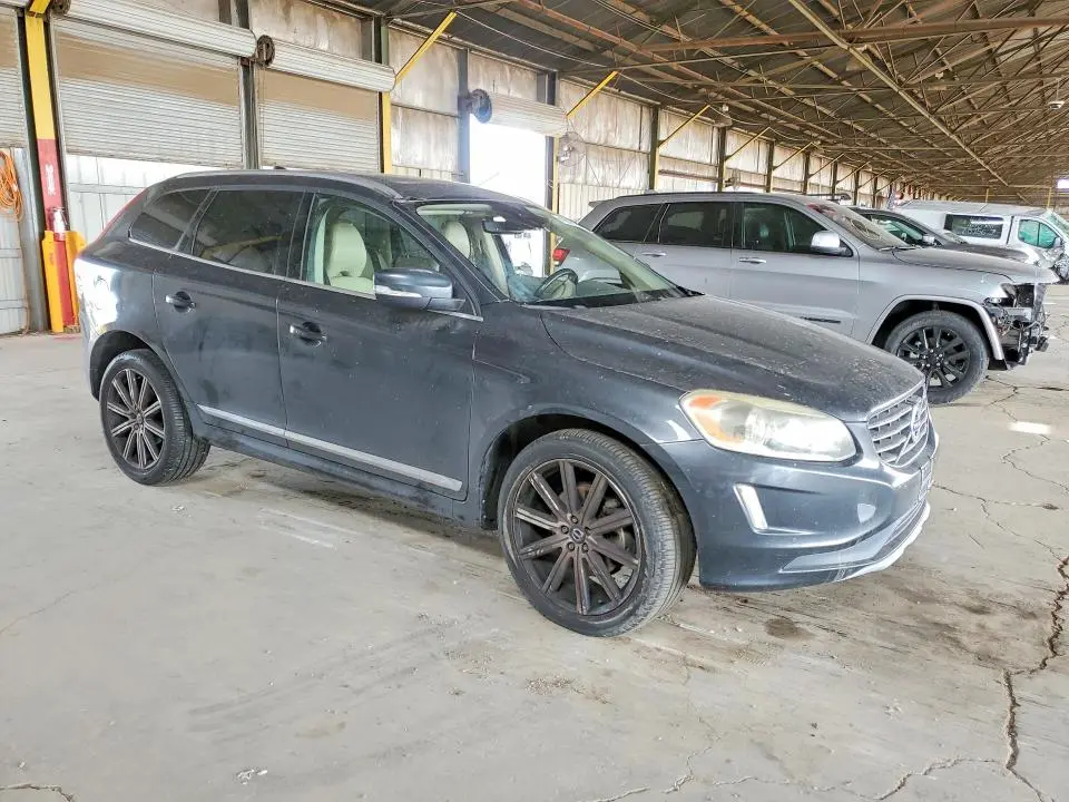 2016 VOLVO XC60 T6 PREMIER  