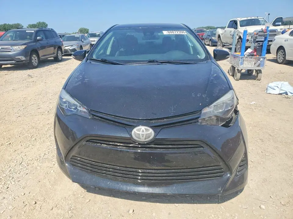 2017 TOYOTA COROLLA SE  