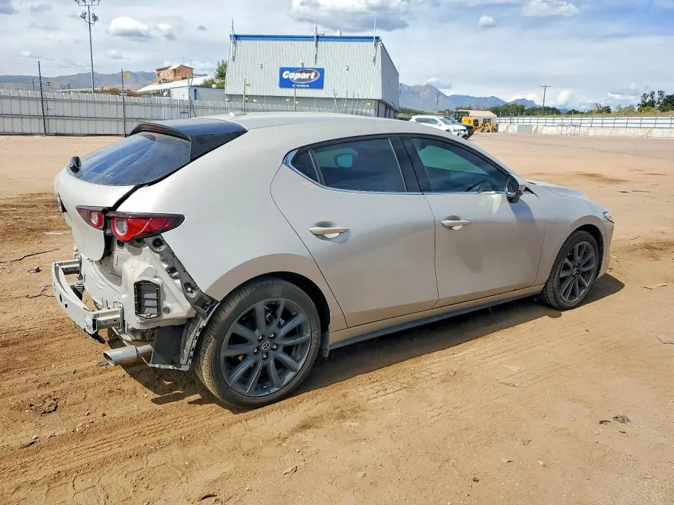2026 MAZDA 3 PREMIUM  