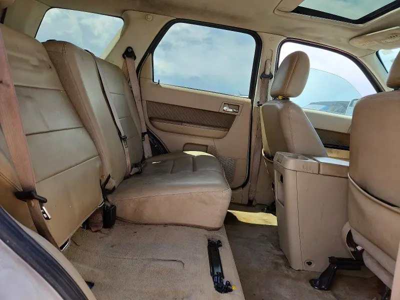 2011 FORD ESCAPE LIMITED  