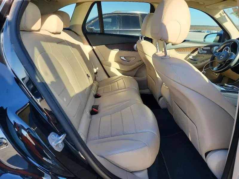 2019 MERCEDES-BENZ GLC 350E  